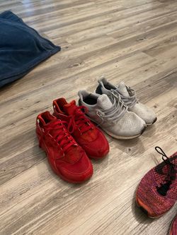 4 pairs of shoes for 100!! 9.5