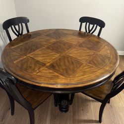 Dining Room Table & 4 Chairs