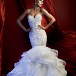 Absolutely Stunning Designer Wedding Gown Allure Couture $1,100