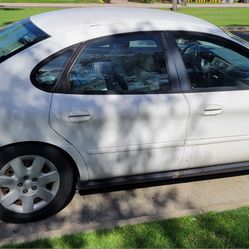 2003 Ford Taurus