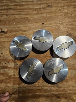 GM Truck Center Caps Hubcaps GM (contact info removed)0