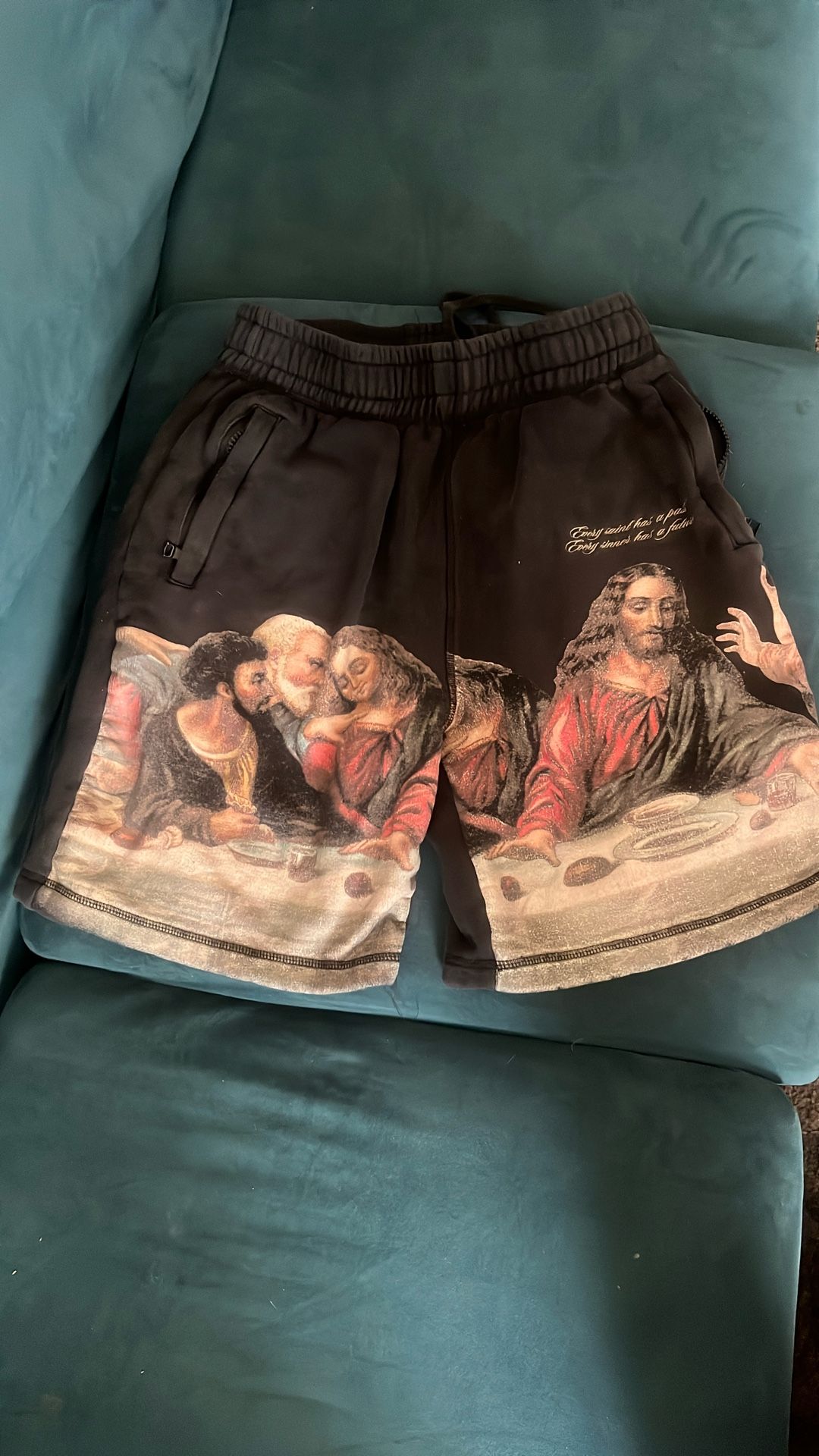 CTHDRL THE LAST SUPPER FLEECE MENS LIFESTYLE SHORTS (Medium)