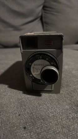Kodak Brownie 8 Movie Camera f/2.7