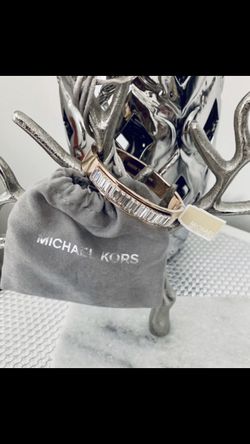 Brand new MK brazalete original