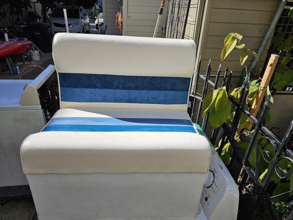 Seat For Pontoon Boat