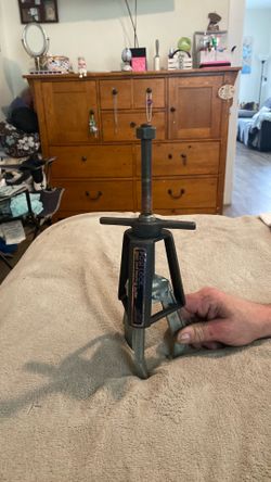 Posi Lock gear and bearing puller model 104
