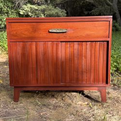 Mid Century Modern Walnut Cabinet 