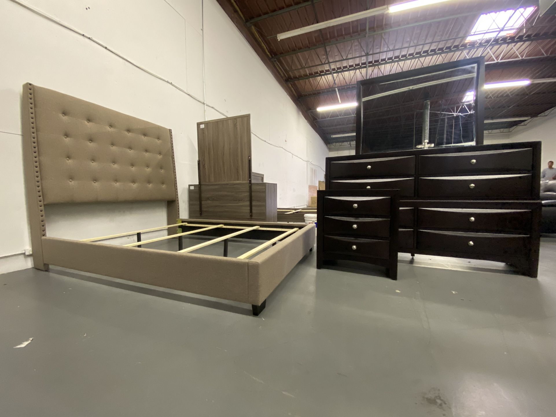 CHOCOLATE CHIP UPHOLSTERED BEDROOM SET WITH OVERSIZED DRESSER & NIGHTSTAND ! $975 