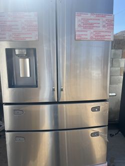 Bran New Refrigerator Samsung 