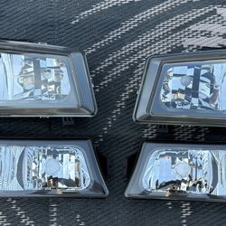 03-06 Chevy Silverado Black Clear Headlights Parking Lights