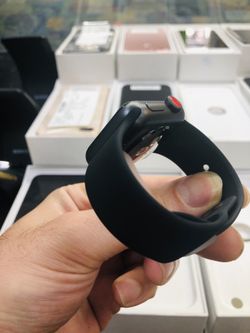 📲🔥iPhone Apple Watch series 3 38GB factory unlocked with warranty