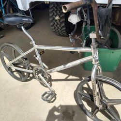 昭和　日本製　BMX BRONCOS 未組立 OLD BMX maxresdefault.jpg