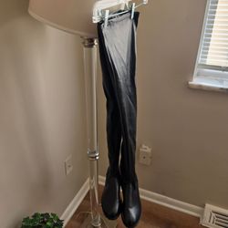 Black Over-the-Knee Stretch Boots