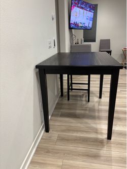 Dining Room Table - Seats 4