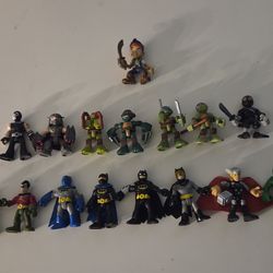 (17 ) 3-inch action figures from the Fisher-Price Imaginext line, including characters from DC Super Friends, Teenage Mutant Ninja Turtles, and Marvel