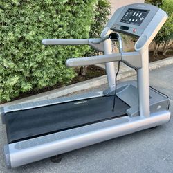 Life Fitness 93T Commercial Treadmill 