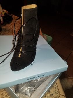 Antonio Melani black suede/Leather booties size 7