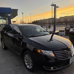2018 Lincoln MKT Town Car