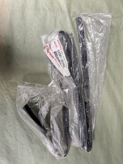 Genuine OEM Lexus 53381-0E090 Hood Seal/Hood to Radiator Support