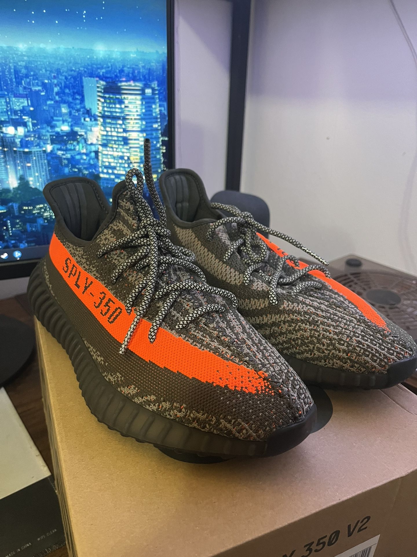 Adidas Yeezy Boost 350 V2 Carbon Beluga