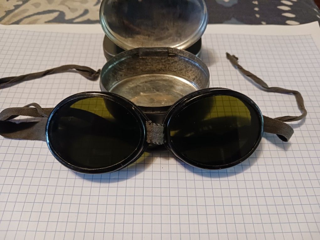 GERMAN WW2 MOUNTAIN TROOP SUN GLASSES