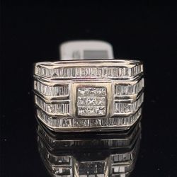 10KT White Gold Cluster Diamond Ring 9.60g Size 8 168209
