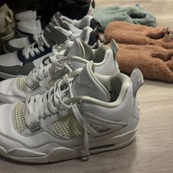 Jordan 4s 