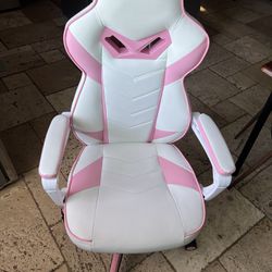 Gamer Chair For Girl 🤍🩷