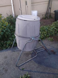 Tumbling Compost Bin on Metal Stand