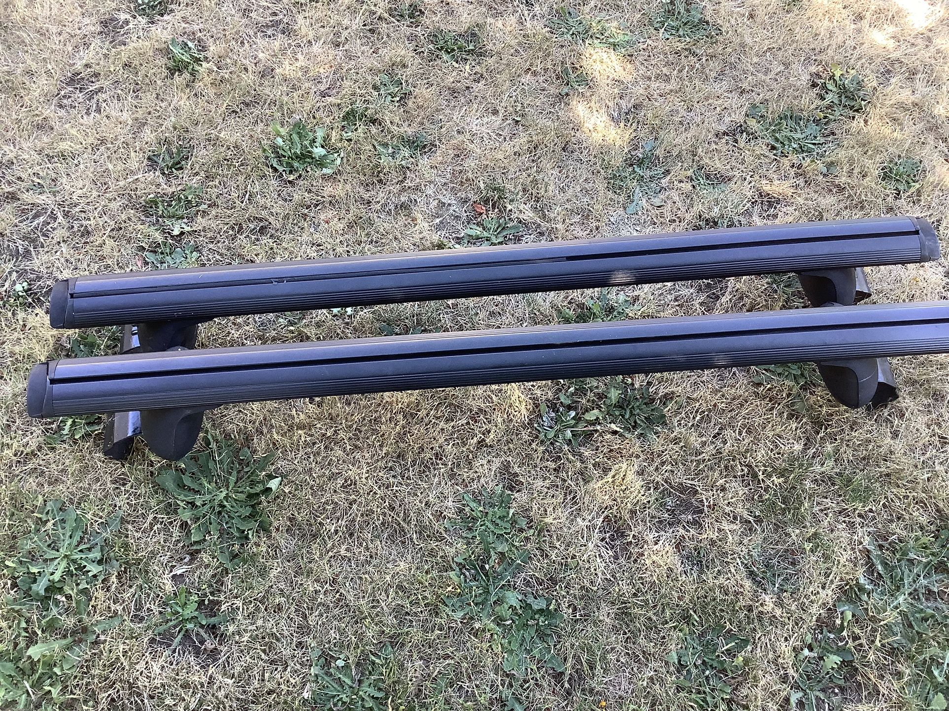 Free Saturn Mounting Rails For Car Top Carrier (Needs Keys)