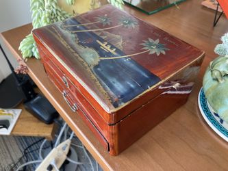 Vintage Hawaii Lacquered Jewelry Box 