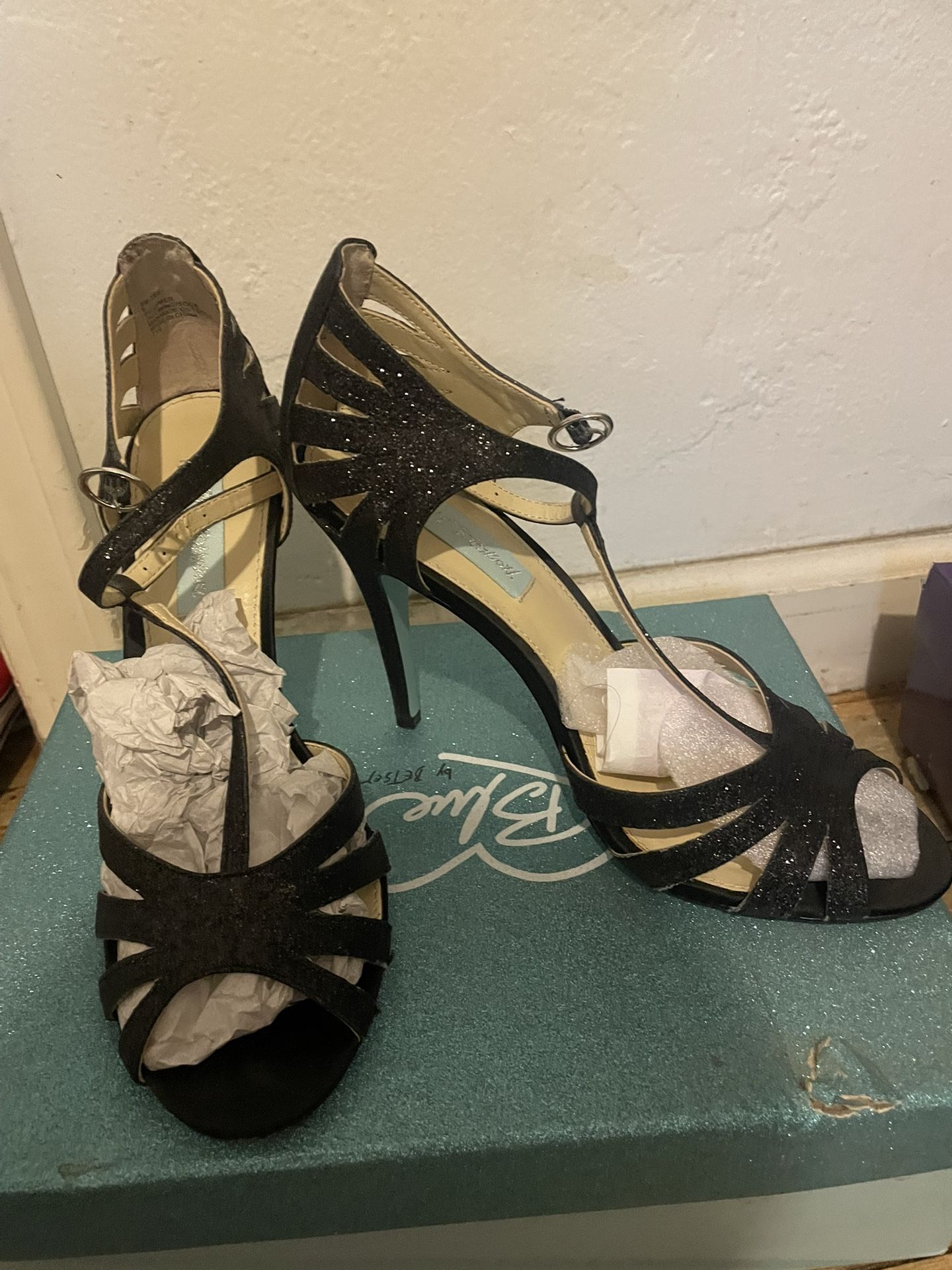 Betsey Johnson Heels Sz 8