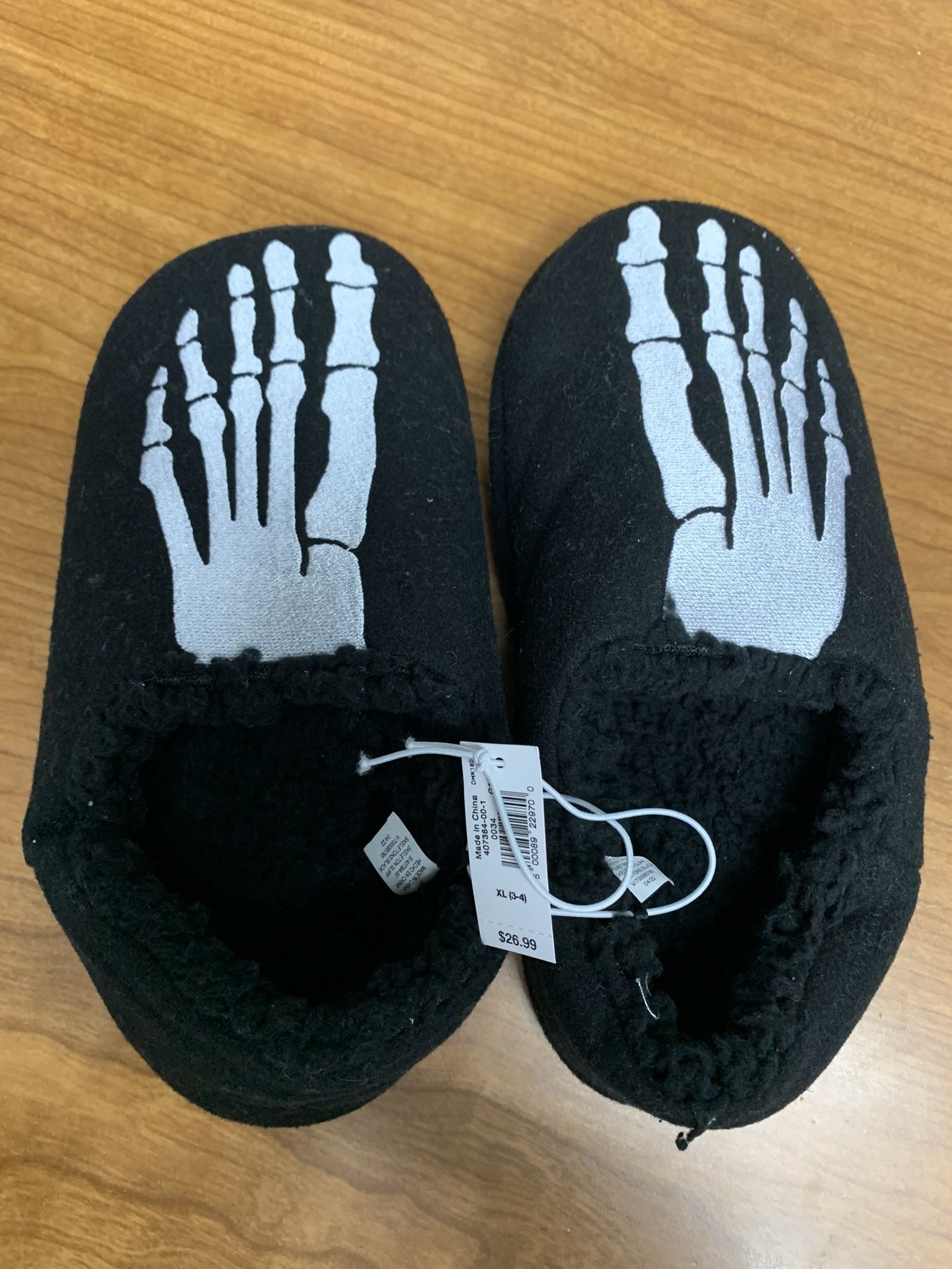 Boys Skeleton Slippers Size XL NEW