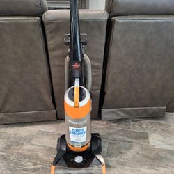 Vacuum Bissell Works Great