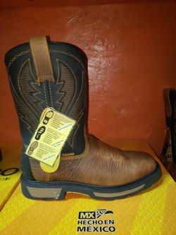 Steel toe work boots with vent