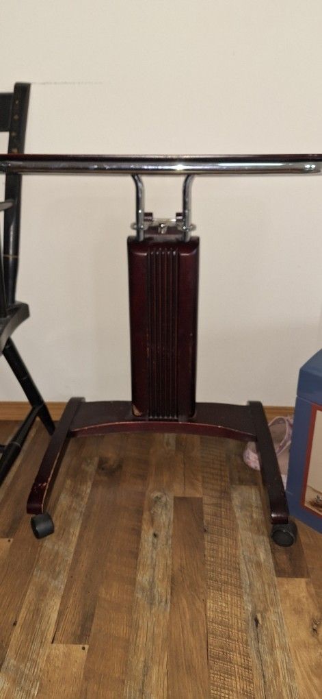 Adjustable Laptop Workstation