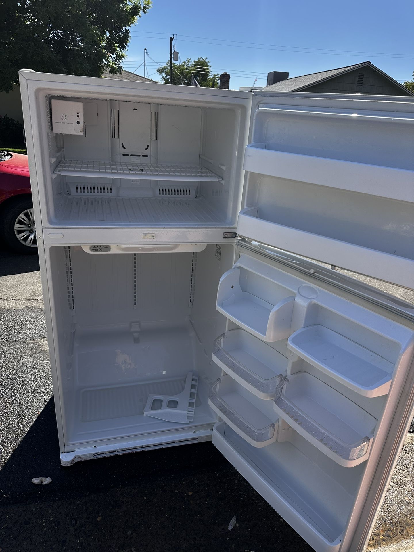 Refrigerator