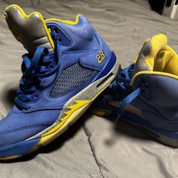 Jordan 5s size 9M 