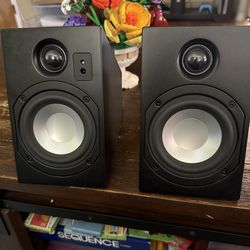 Vanatoo Transparent Zero Plus