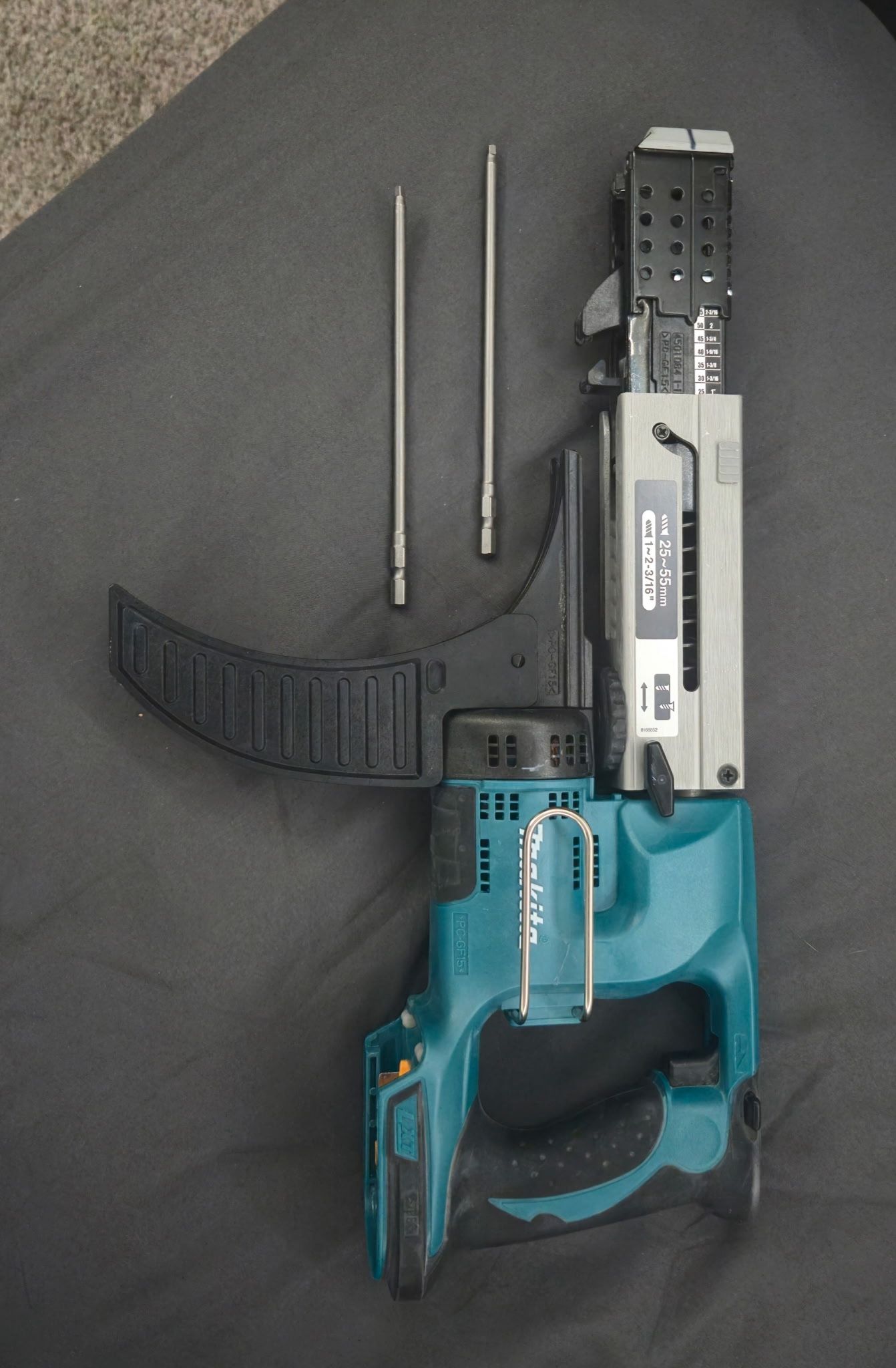 Makita 18V LXT Lithium-Ion Cordless Autofeed Screwdriver (Tool-Only)