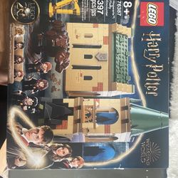 Hogwarts™ Fluffy Encounter Lego Set