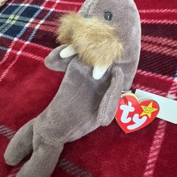 Ty Beanie Babies Jolly the Walrus Plush 1996