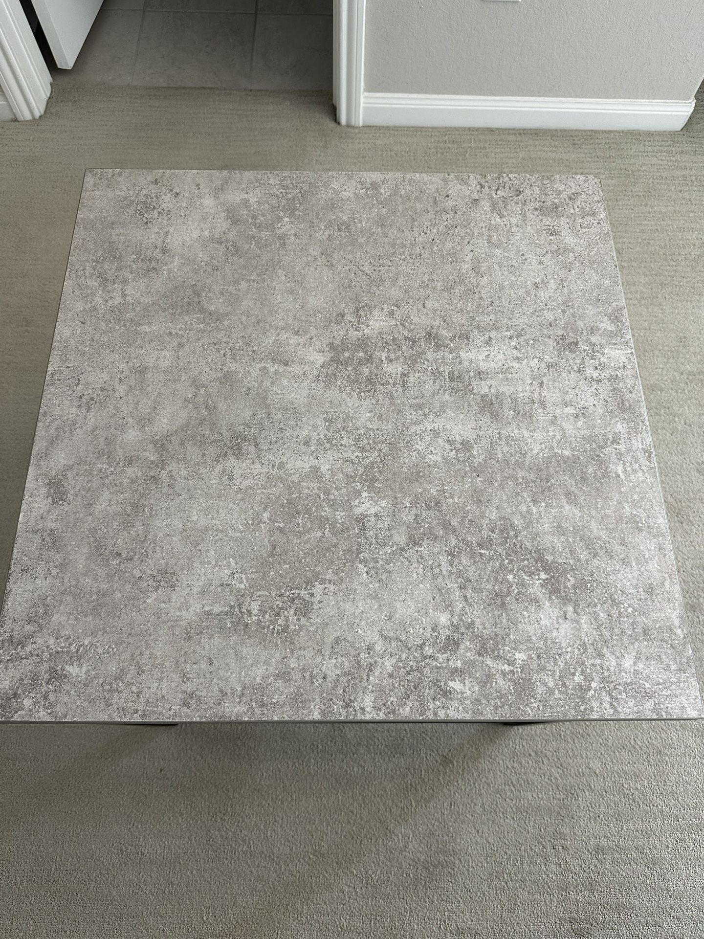 Signature Design Coffee/ End Table Set