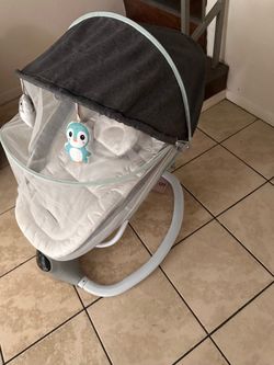 Baby swinger