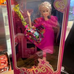 Mattel Exclusive - Weird Barbie From The Barbie Movie 