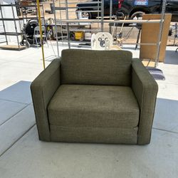 Tuft Sleeper Chair