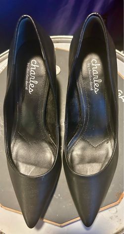 Charles by Charles David Leather Pumps