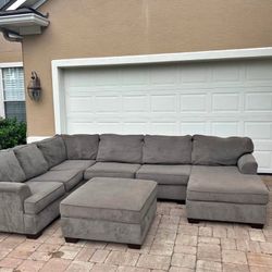 Sectional Couch 
