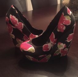 Floral Wedges