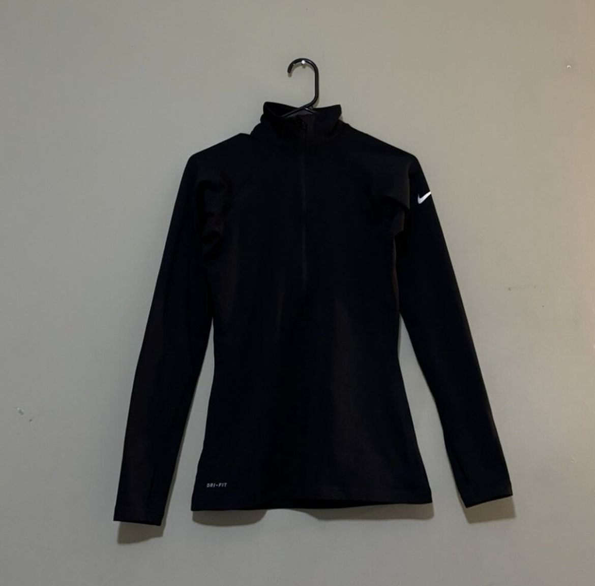Nike Pro Womens Black Half Zip Pullover Long Sleeve Dri Fit Athletic Sweatshirt